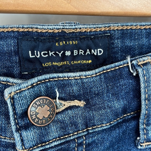 Lucky Brand womens Bridgette Skinny jeans. Size 8 - Picture 2 of 10